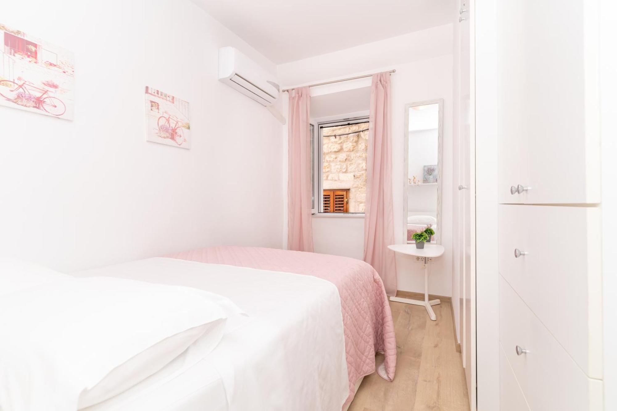 Apartment Cameleon ดูบรอฟนิก ภายนอก รูปภาพ